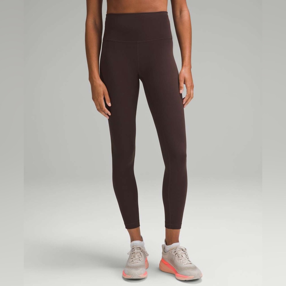 Lululemon Wunder Train High-Rise Tight 23” in Espresso